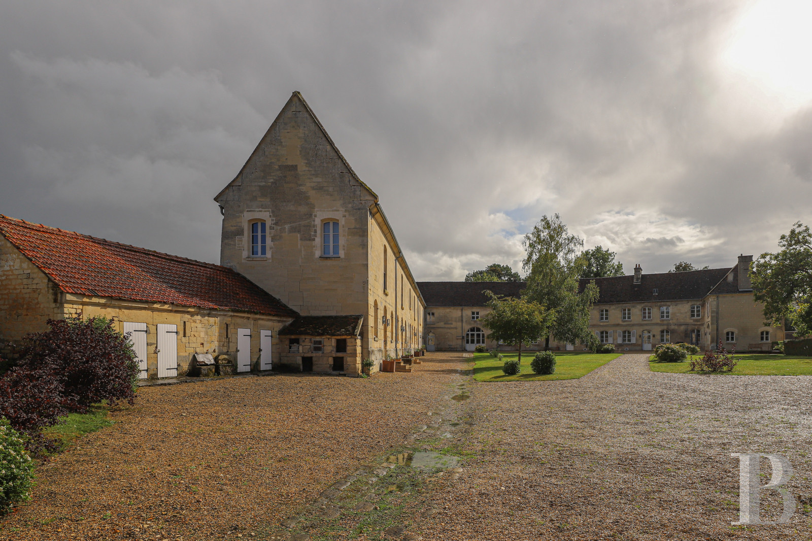 Dans l’Oise, près de Senlis, un vaste corps de ferme du 18e siècle et son pigeonnier transformés en hôtel  - photo  n°27
